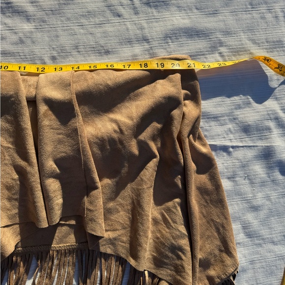 Suede Vest with tassels  (Reduced) - Picture 7 of 8